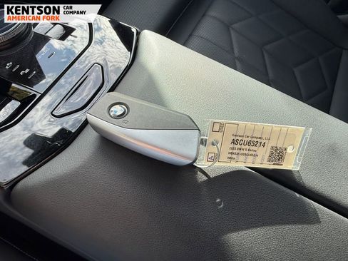 Used 2025 BMW 530i xDrive image 39