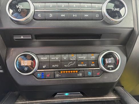 Used 2018 Ford Expedition Limited w/ Equipment Group 301A AWD/4WD image 26