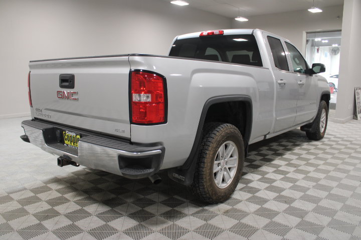 Used 2018 GMC Sierra 1500 SLE w/ SLE Value Package AWD/4WD image 10