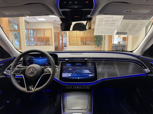 Certified 2025 Mercedes-Benz E 350 4MATIC Sedan image 7