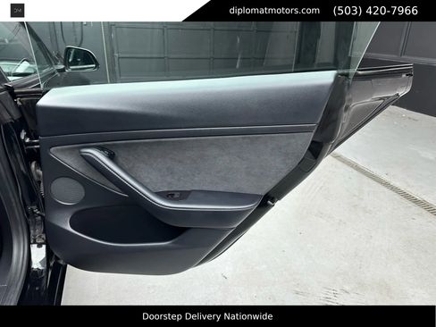 Used 2021 Tesla Model 3 Performance image 26