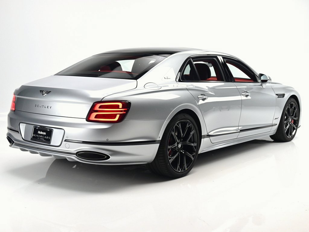 Used 2025 Bentley Flying Spur Plug-In Hybrid AWD/4WD image 4