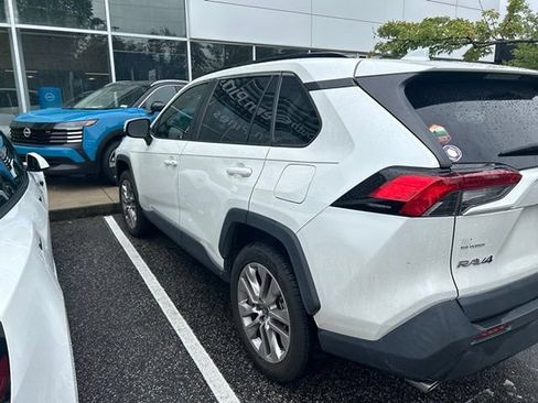 Used 2023 Toyota RAV4 XLE Premium FWD image 6