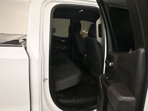 Used 2019 Chevrolet Silverado 1500 RST image 38