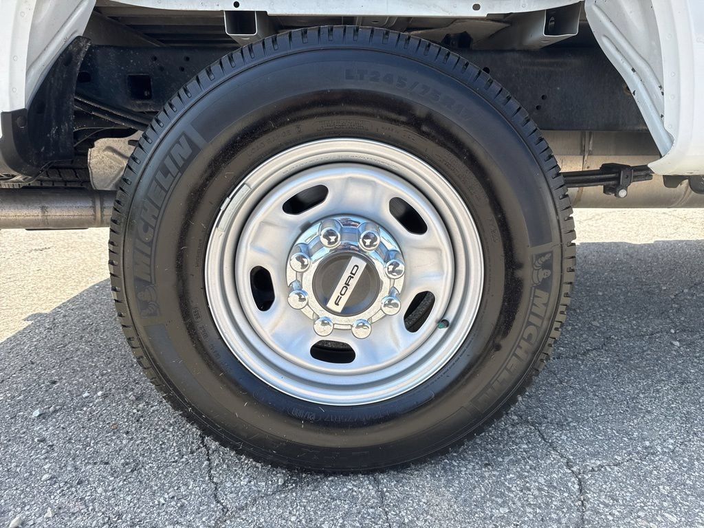 Used 2024 Ford F250 XL w/ XL Chrome Package AWD/4WD image 12