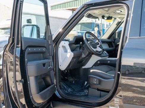 New 2025 Land Rover Defender 130 S image 10