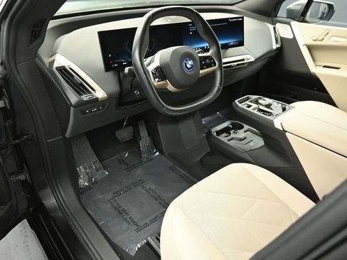 Used 2024 BMW iX M60 image 9