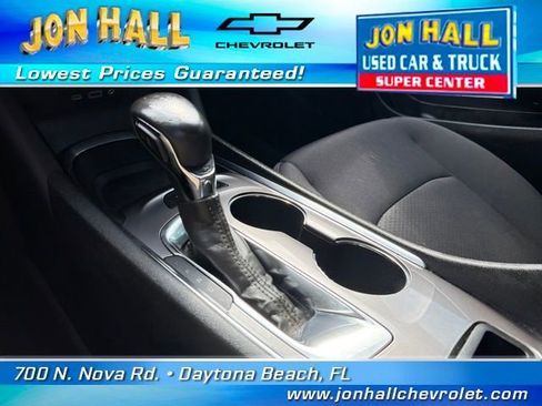 Used 2021 Chevrolet Malibu LT image 27
