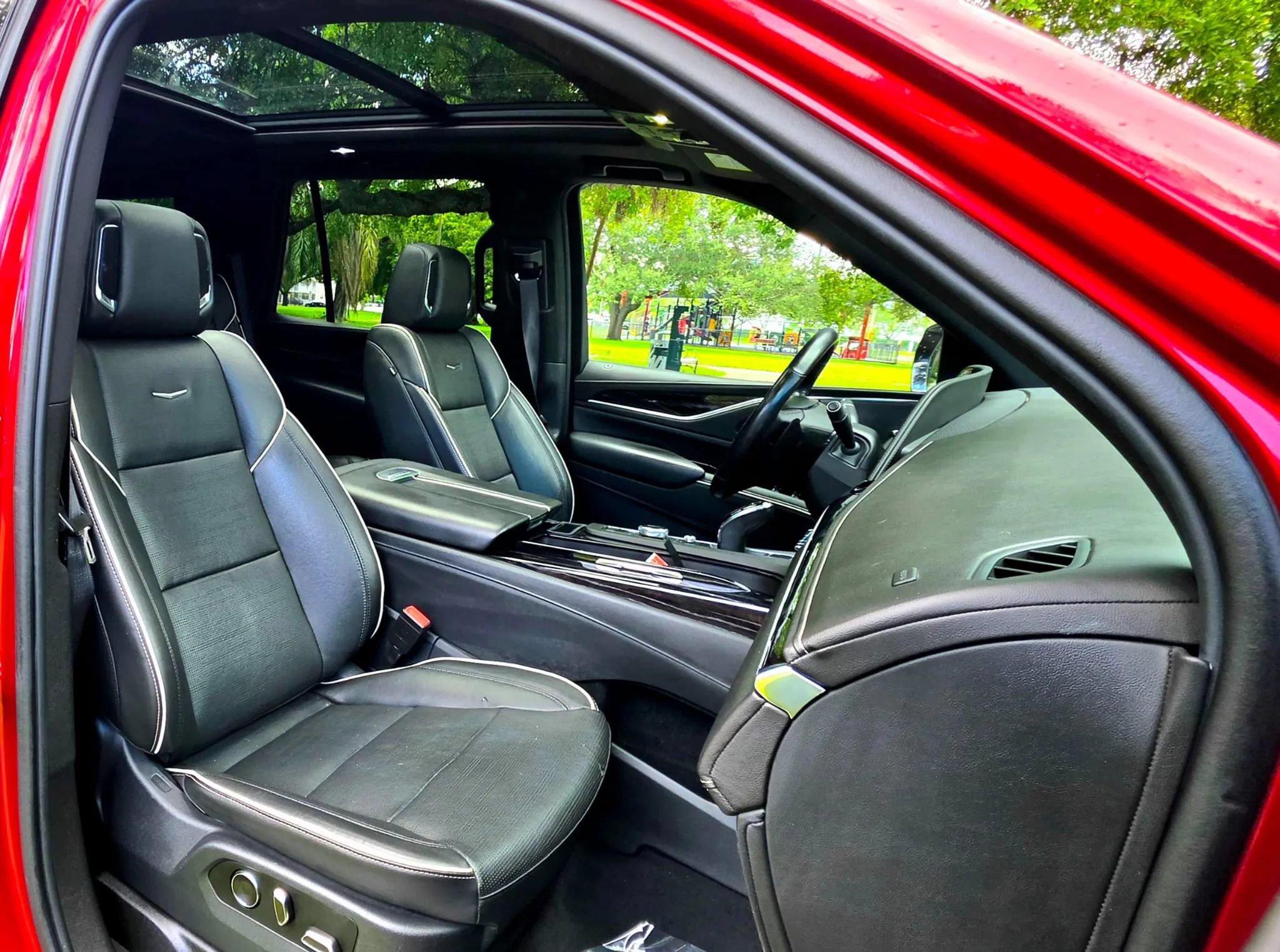 Used 2021 Cadillac Escalade Sport AWD/4WD image 4
