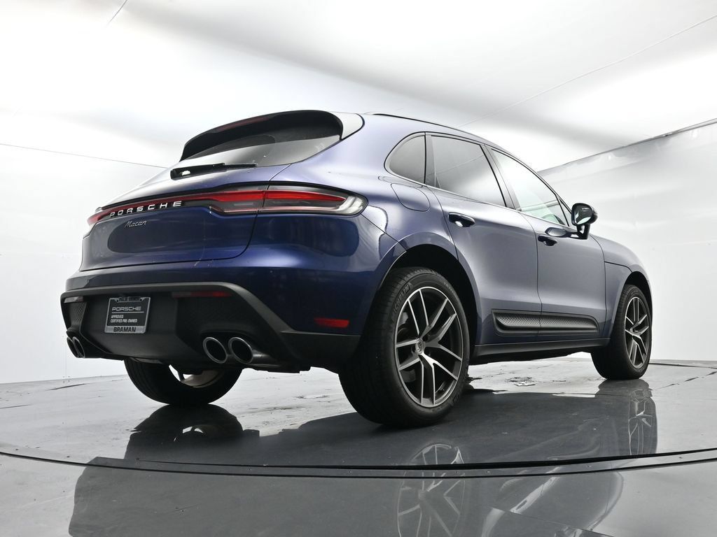 Certified 2024 Porsche Macan AWD/4WD image 49