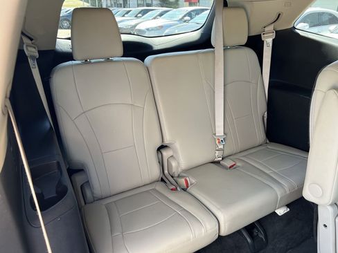 Used 2020 Buick Enclave Essence w/ Sound and Sites Package image 12