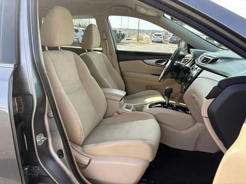 Used 2016 Nissan Rogue SV AWD/4WD image 15