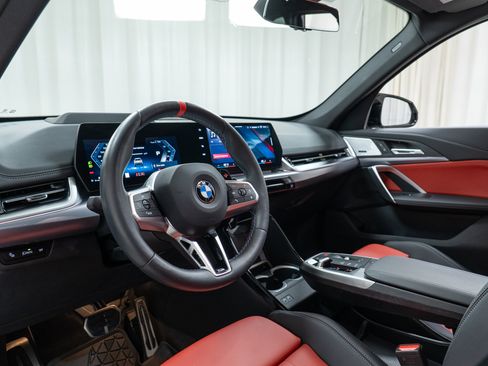 Certified 2025 BMW X1 M35i w/ Premium Package image 12