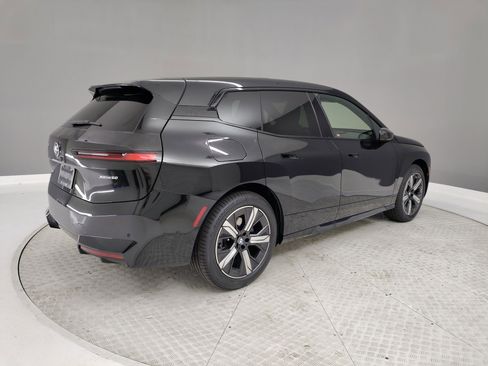 Used 2026 BMW iX xDrive60 AWD/4WD image 6