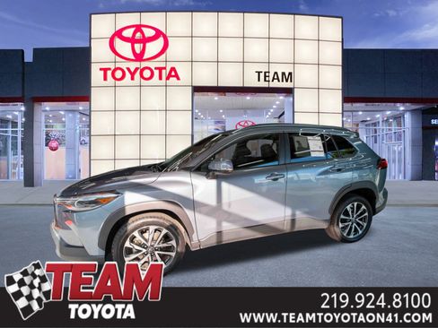 Used 2023 Toyota Corolla Cross XLE image 1