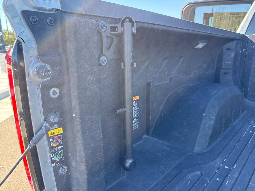 Used 2025 GMC Sierra 1500 AT4 w/ AT4 Premium Package AWD/4WD image 37
