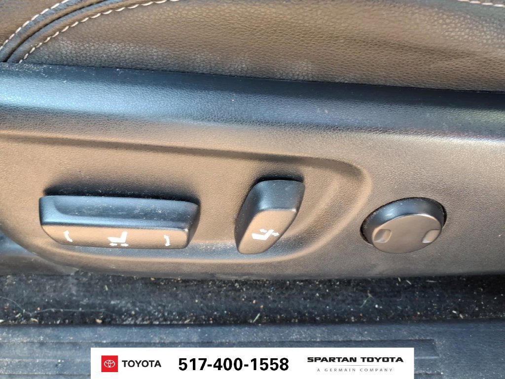 Used 2021 Toyota 4Runner SR5 Premium w/ Moonroof Package AWD/4WD image 15