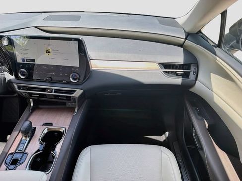 Used 2025 Lexus RX 350 Premium Plus w/ Accessory Package (Z1) FWD image 19