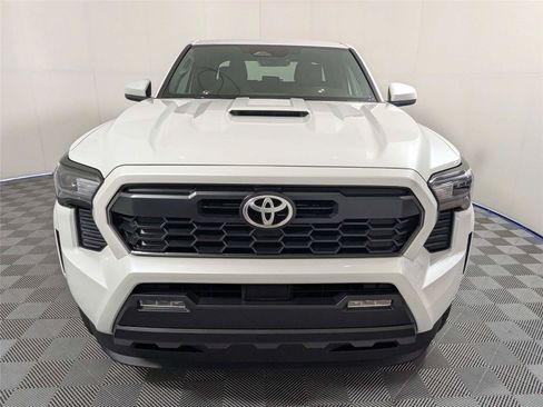 Certified 2025 Toyota Tacoma TRD Sport AWD/4WD image 3