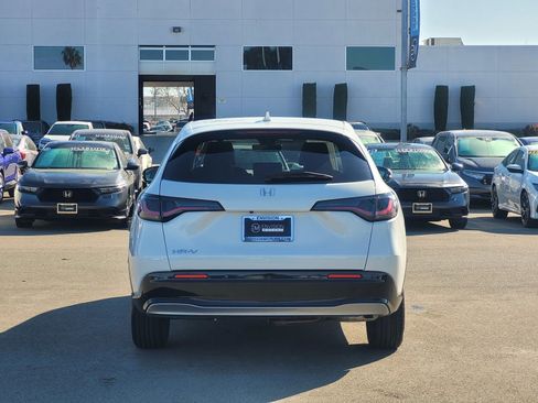 Certified 2023 Honda HR-V EX-L image 6