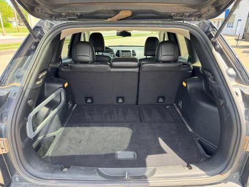 Used 2017 Jeep Cherokee Limited AWD/4WD image 24