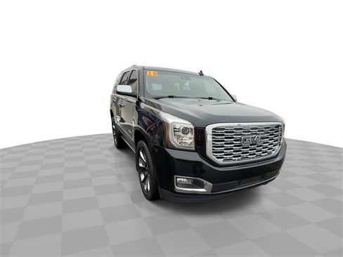 Used 2019 GMC Yukon Denali image 2