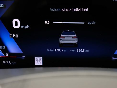 Used 2025 BMW ALPINA XB7 AWD/4WD image 23