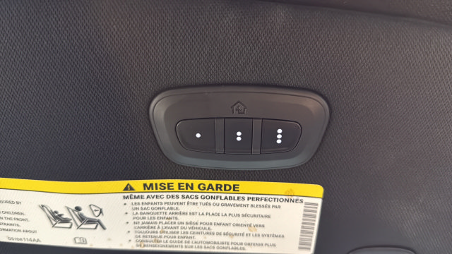 Used 2020 Chrysler Pacifica Limited FWD image 37