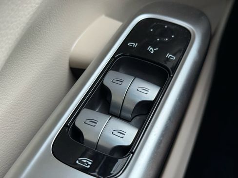 Certified 2025 Mercedes-Benz C 300 4MATIC Sedan image 21