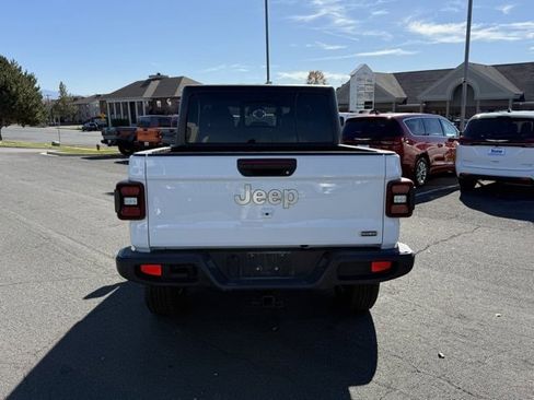 Used 2020 Jeep Gladiator Overland image 8