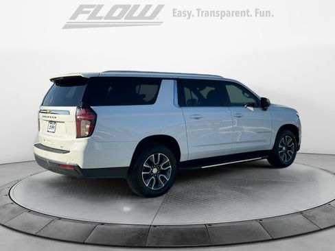 Used 2021 Chevrolet Suburban LT w/ LT Signature Package AWD/4WD image 9
