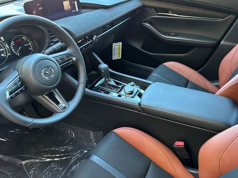 New 2025 MAZDA MAZDA3 Carbon image 10