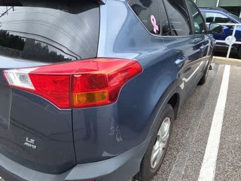 Used 2014 Toyota RAV4 LE AWD/4WD image 5