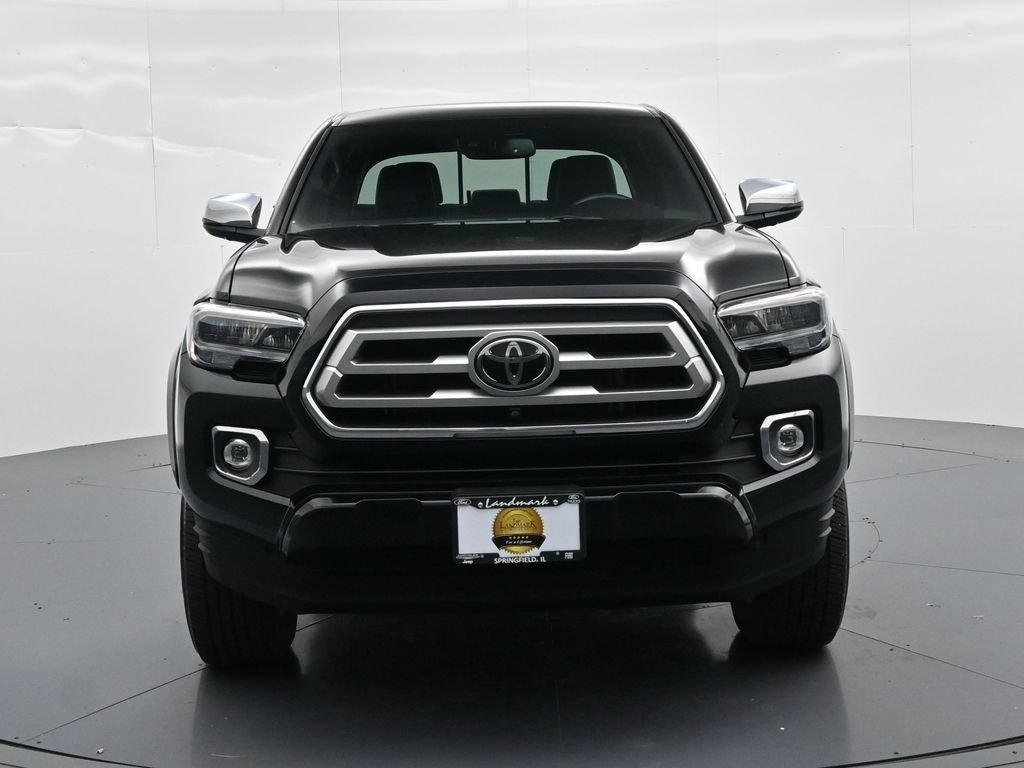 Used 2022 Toyota Tacoma Limited AWD/4WD image 3