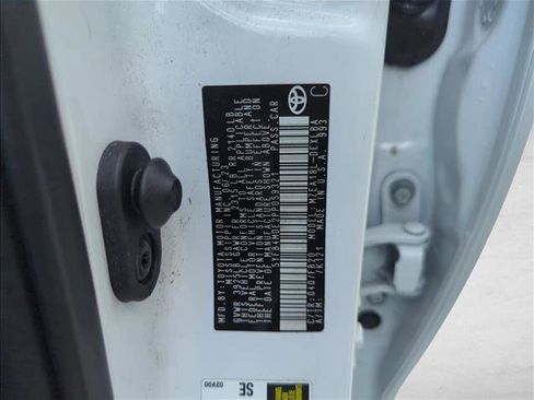 Used 2023 Toyota Corolla LE FWD image 30