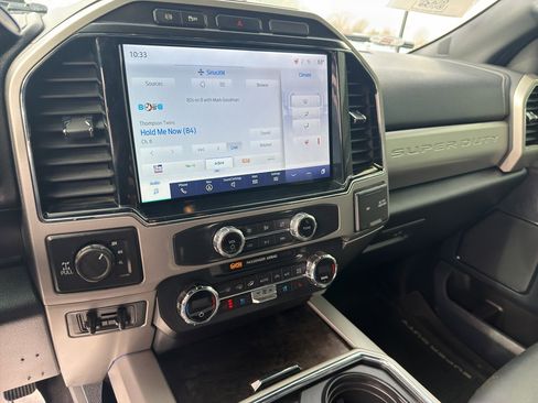 Used 2022 Ford F250 Lariat w/ Chrome Package image 10