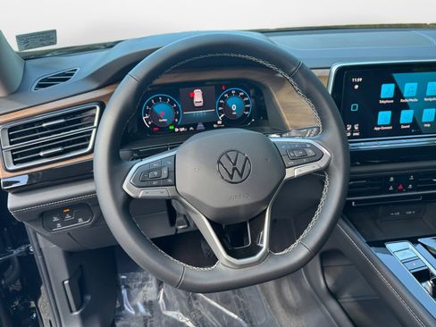 New 2026 Volkswagen Atlas SE image 10