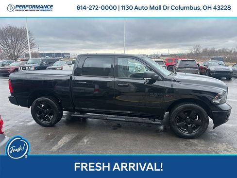 Used 2019 RAM 1500 Classic SLT w/ Black Appearance Group image 3