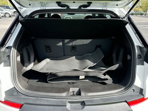 Used 2023 Chevrolet Bolt EUV Premier image 24