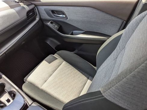 Certified 2023 Nissan Rogue SV image 15