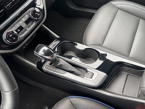 Used 2025 Buick Envista Sport Touring image 39