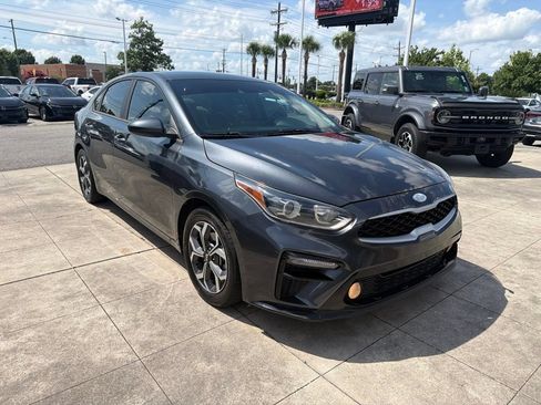 Used 2019 Kia Forte LXS FWD image 3