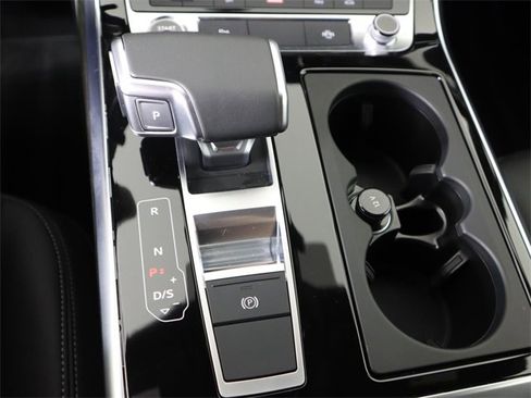 Certified 2025 Audi Q7 3.0T Premium image 20