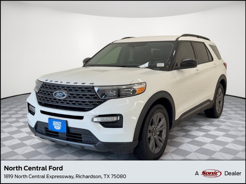 Used 2023 Ford Explorer XLT w/ Equipment Group 202A RWD image 1