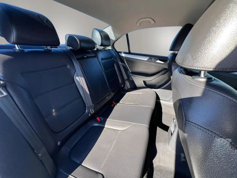 Used 2014 Volkswagen Jetta SE FWD image 13
