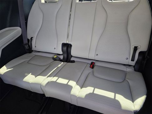 New 2026 Kia Carnival SX Prestige image 21