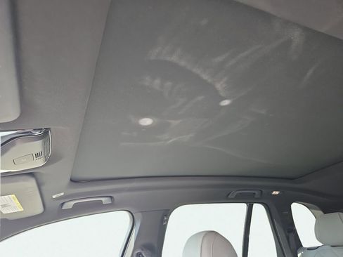 Used 2024 BMW X5 sDrive40i w/ Executive Package image 19