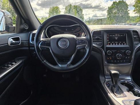 Used 2018 Jeep Grand Cherokee Laredo AWD/4WD image 20