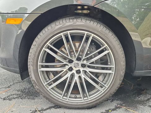Certified 2025 Porsche Macan Turbo AWD/4WD image 26