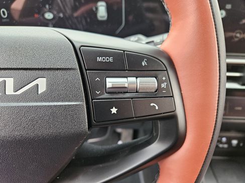 Used 2026 Kia Sportage SX image 25